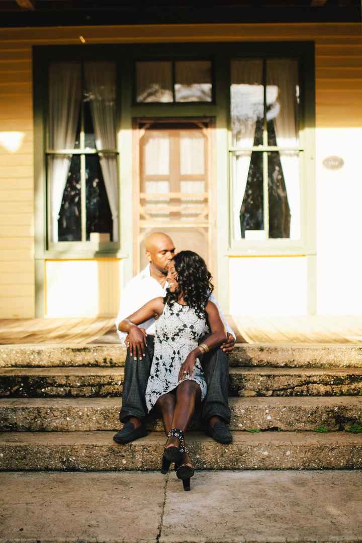 ENGAGEMENT PICS ARE IN!!!! And I think......      (pic heavy)