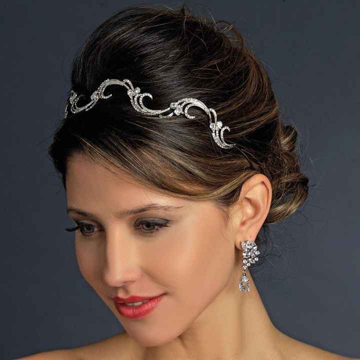 Help Hair accessories for my beach wedding