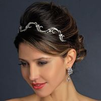 Help Hair accessories for my beach wedding