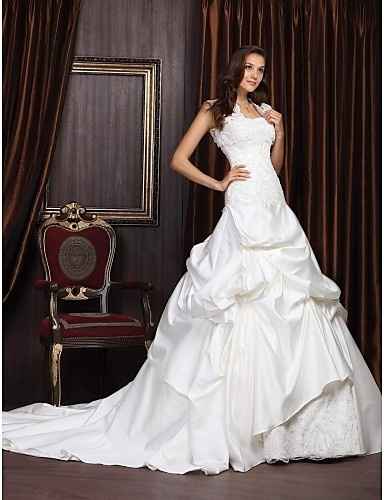need help picking a simple dress