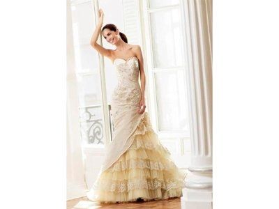 Found 2 dresses on line what do you think....