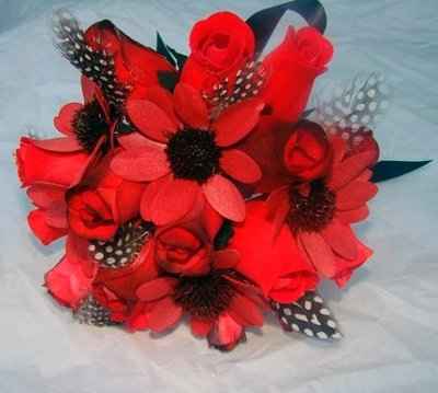 Which flowers are in season in September?