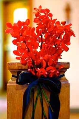 Which flowers are in season in September?