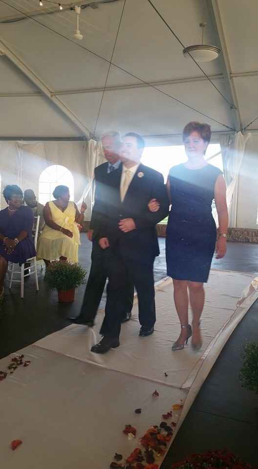 I'm officially a married woman!!!! Guest pics included ;)