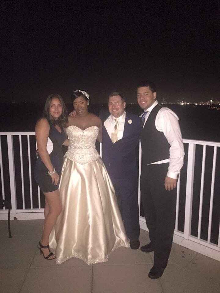 I'm officially a married woman!!!! Guest pics included ;)