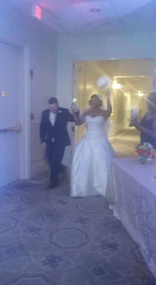 I'm officially a married woman!!!! Guest pics included ;)