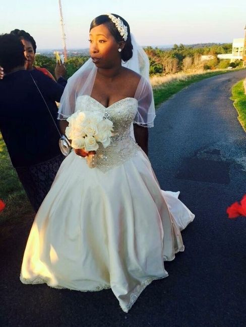 I'm officially a married woman!!!! Guest pics included ;)