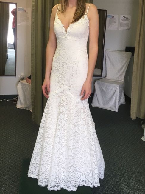 What jewlery for a lace dress? - 2