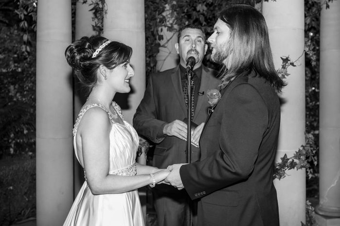 I'm married with pics! Vegas style!