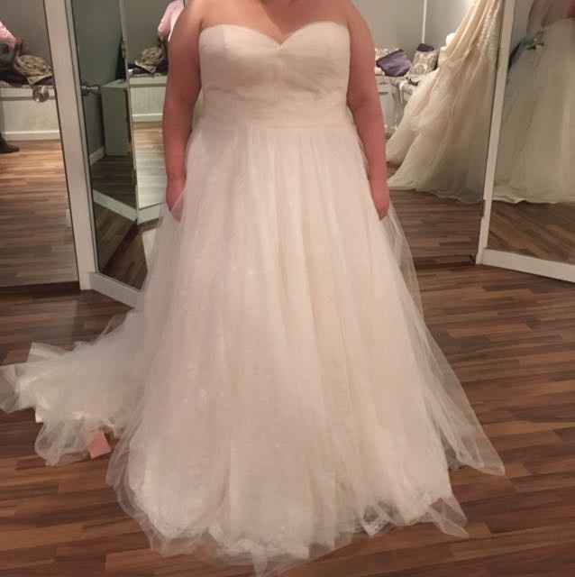 Size 22 & 24 brides!