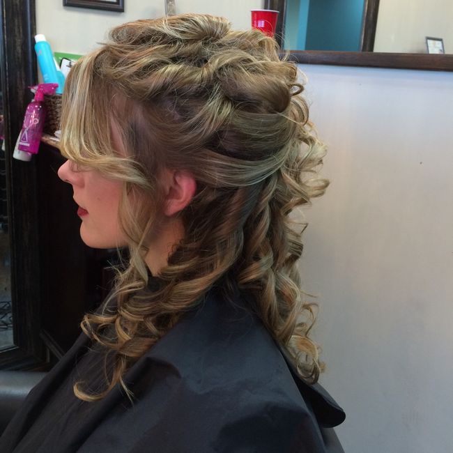 *UPDATE & DRESS PICS PAGE 5* Yay Makeup / Horrible Hair Trial :( / Gown Alterations