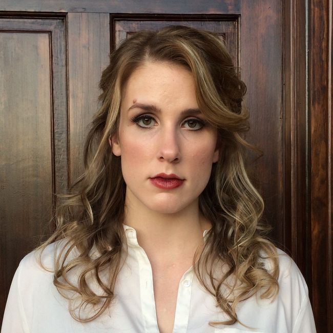 *UPDATE & DRESS PICS PAGE 5* Yay Makeup / Horrible Hair Trial :( / Gown Alterations
