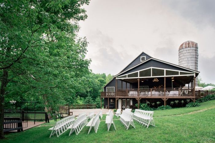 Ceremony Venue: Modern or Traditional? 1