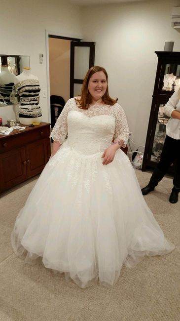 SHOW ME YOUR DRESSES!