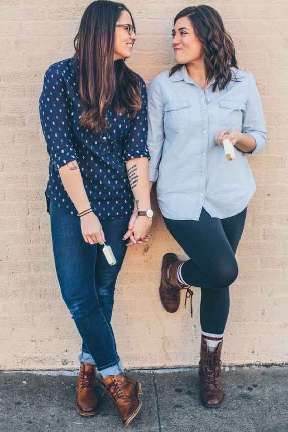 Engagement Photo Outfits for Two Women - 6