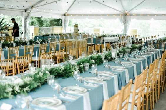 White or Colorful: Table Linens? 2