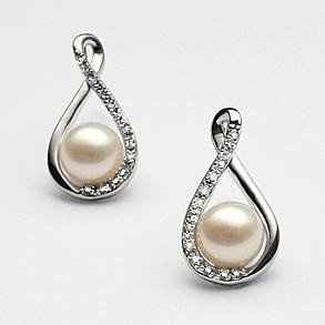 Help with jewelry and shoes!! Please