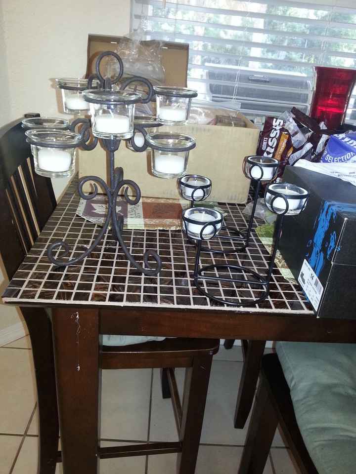 How to make different table centerpe well