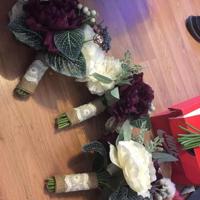 Who diy'd there boquets and boutniers?? HELP AND ADVICE!