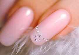 You'd think doing your nails would be easier!!!!!!!!!!!! Suggestions please