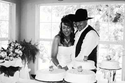 10 days MARRIED!!!!  We're back with a few pics!