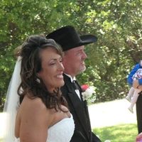 10 days MARRIED!!!!  We're back with a few pics!