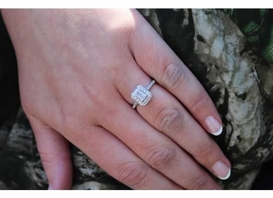We haven't had any ring porn in awhile...