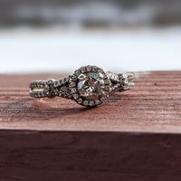 Brides of 2022! Show us your ring! - 1