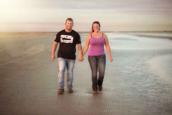 Let me see your engagement photos! 😭 - 4