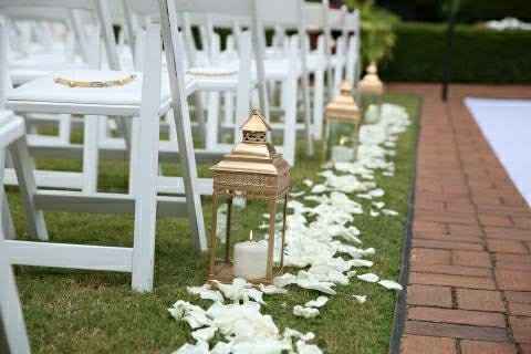 Help! How do i decorate this aisle?? - 1