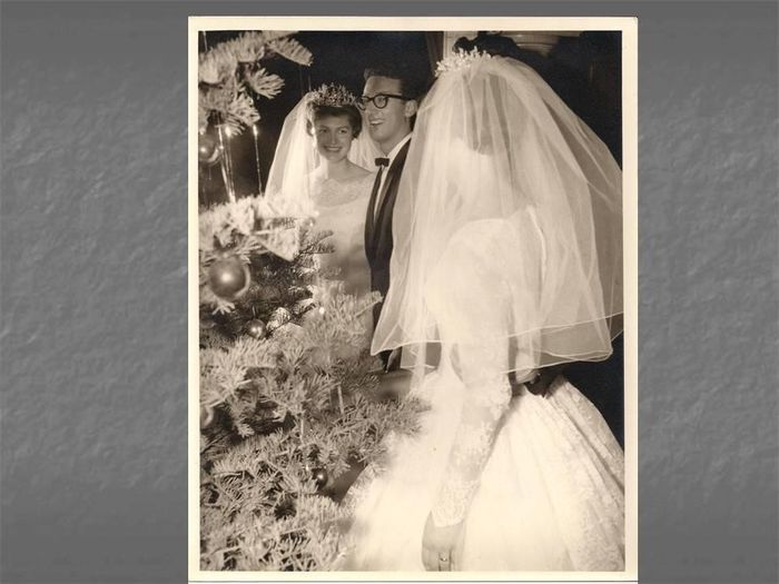 Just for fun: Dated Weddings