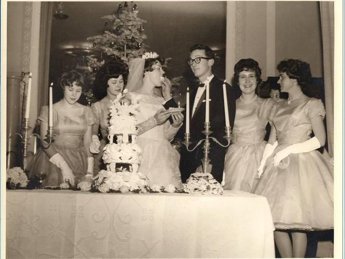 Just for fun: Dated Weddings
