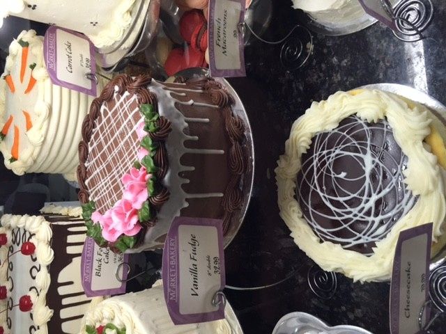 Cake/dessert table