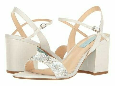 Show me your shoes!