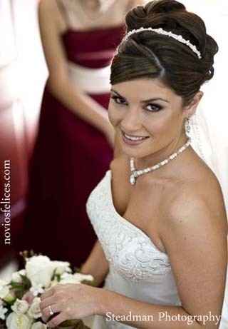 If your not wearing a veil what are you wearing in your hair?