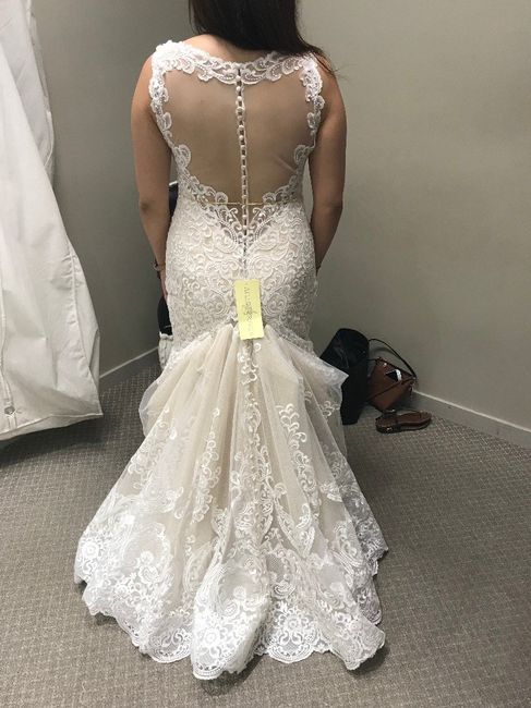 8-point bustle