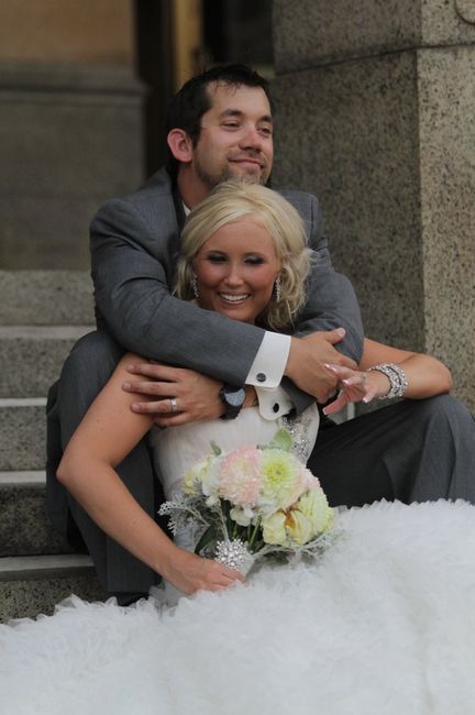 I'm craving wedding!!! Share with me your wedding pics!! please....