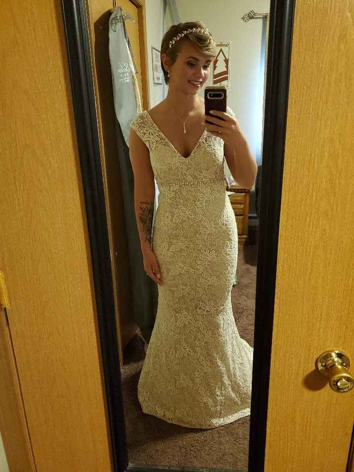 i hate my wedding dress :( - 1