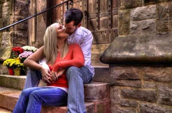 Show off your Engagement Pics!