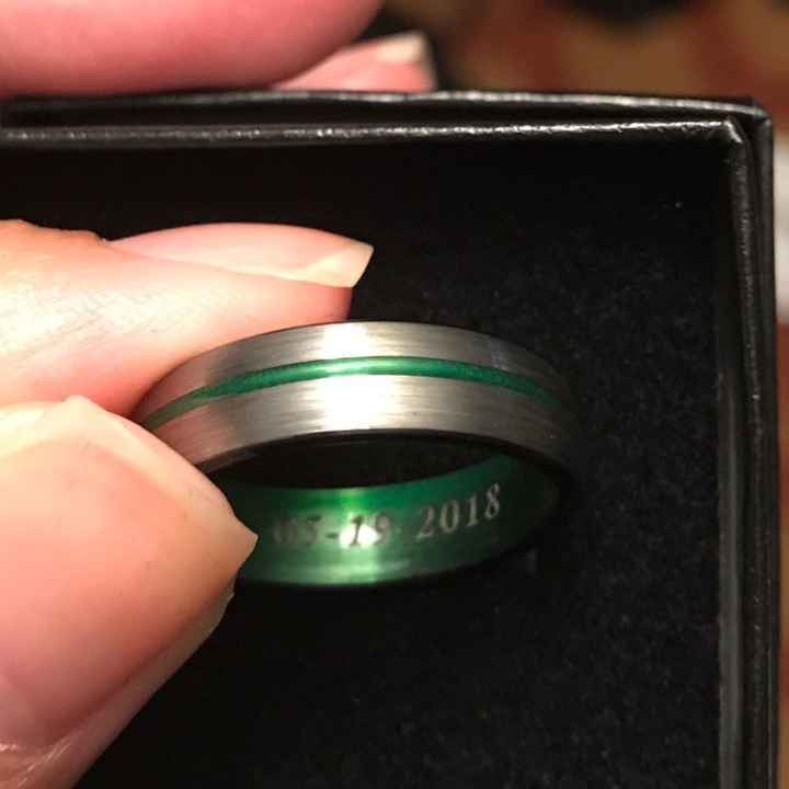 Men's wedding bands