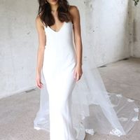 2nd dress.  Minimal look