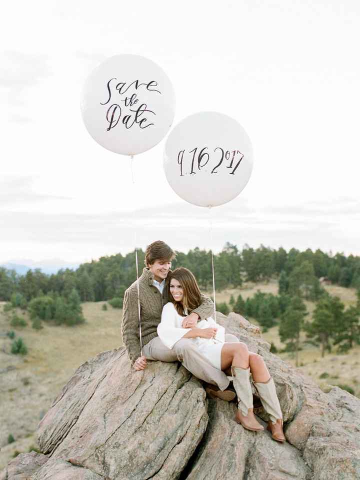 Save the Date Engagement Pictures - Balloons 