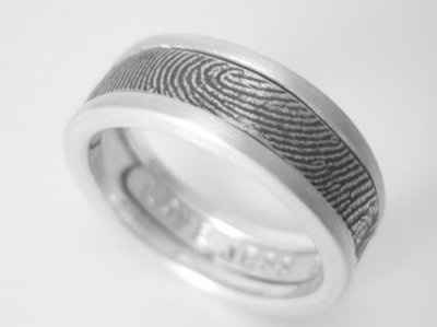 lets see FH wedding band! =)