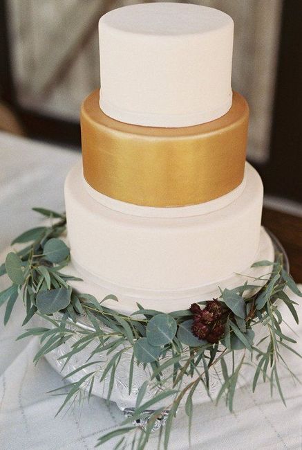 Wedding cake greenery 3