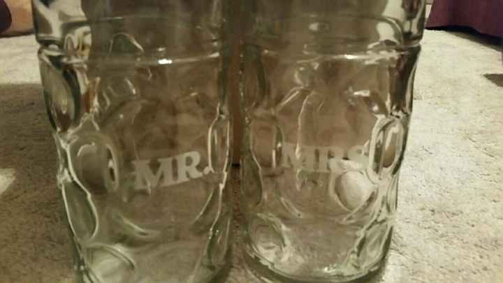 Let's see everyone's champagne flutes!