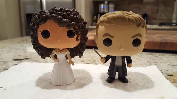 Cake topper