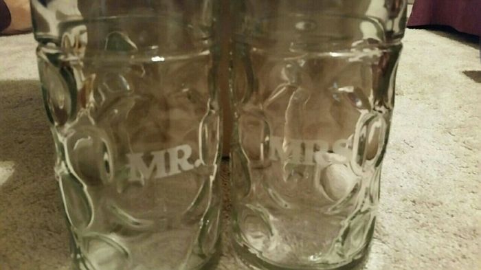 Let's see everyone's champagne flutes!
