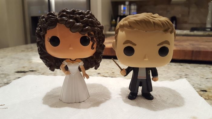 Cake topper