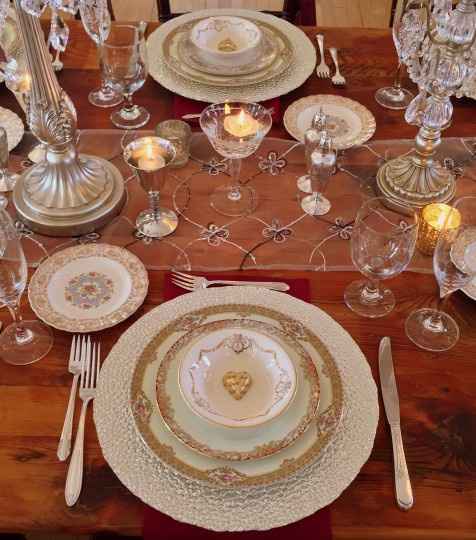 fancy china place setting aubrun red white plate