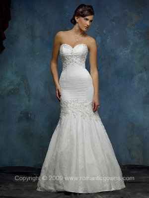 A few pics of the dresses I'm going to try on this weekend. Do you like any of them?